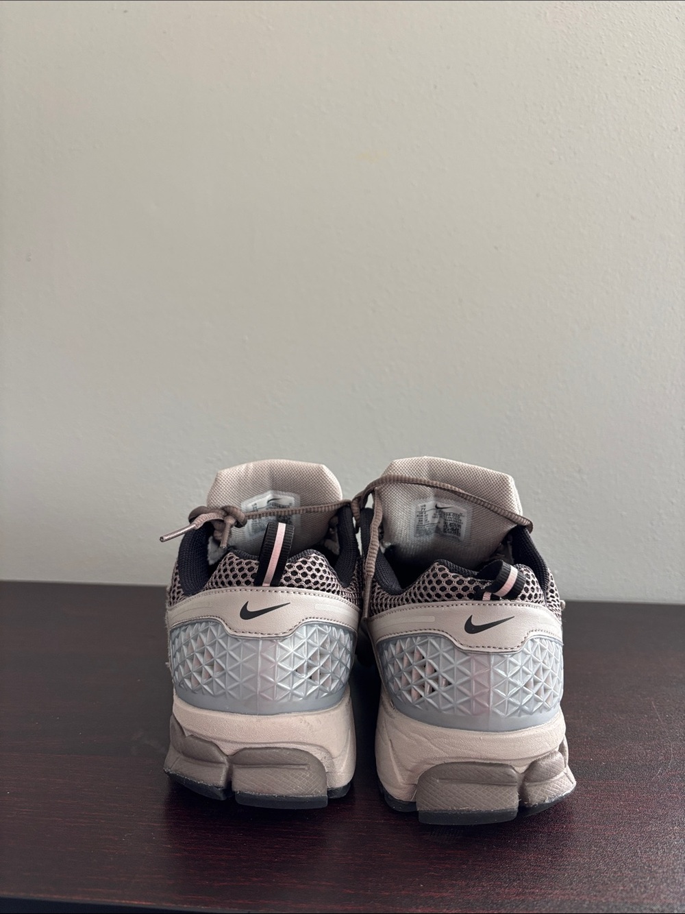 Nike Vomero Kids Beige and Brown Mesh Trail Sneakers - Picture 5 of 12